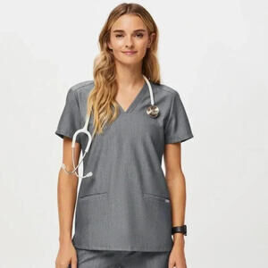 Figs Casma Scrub Top Graphite Size XS Three Pocket